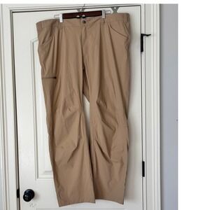 Columbia Mens 44x32 Tan Omni Shade Hiking Pants Gorpcore Outdoor Utility Core‎